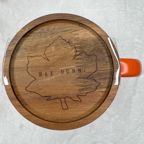 ❌SOLD❌ Rae Dunn NWT PUMPKIN Wooden Lid Fall Autumn Mug Orange and Ivory NEW - Picture 3 of 13